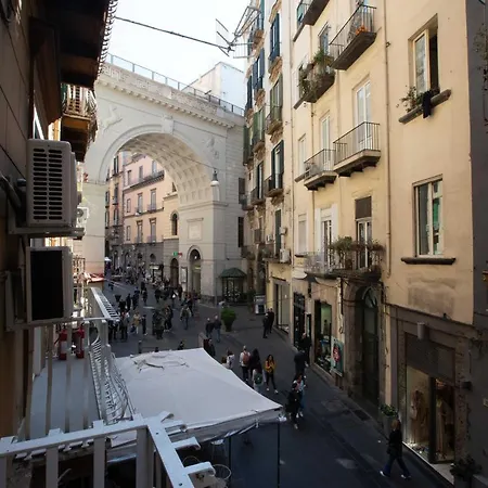 Privilege Chiaia By Dimorra * نابولي